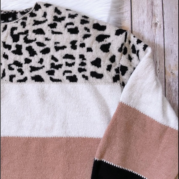 Leopard Colorblock Women’s Sweater - Picture 2 of 6
